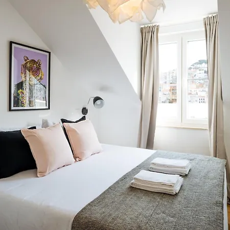 Skyline By Misha's Place 5e 리스본