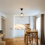 Апартаменты Skyline By Misha's Place 5e *